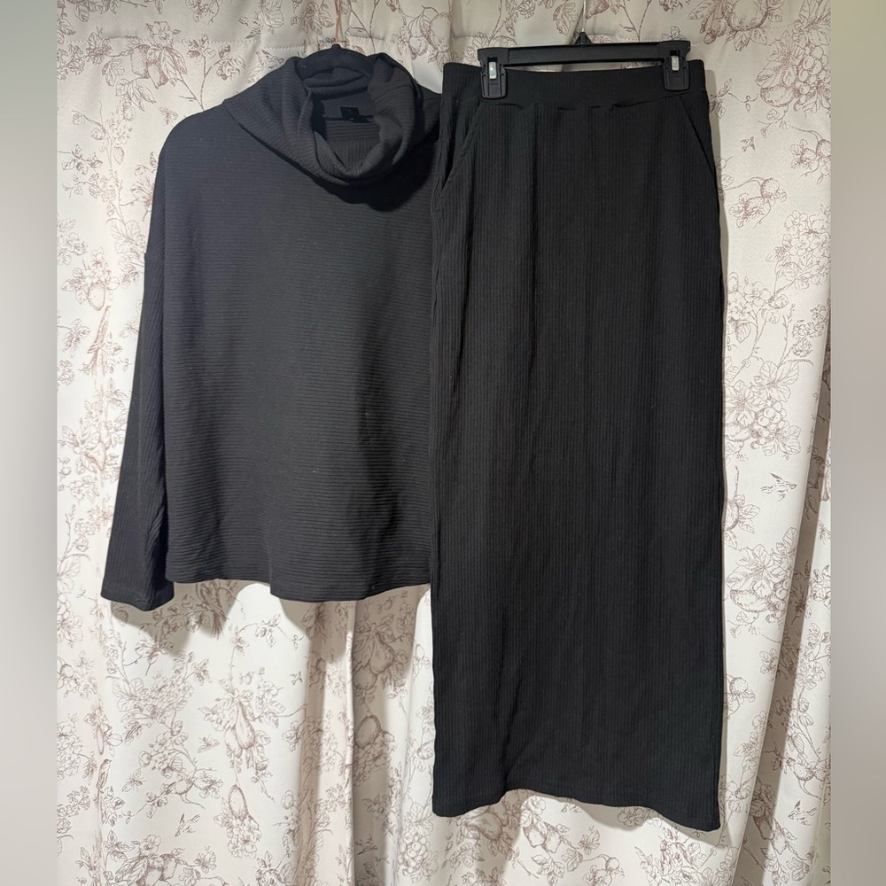 SHEIN Black Ribbed Top and Skirt Ensemble